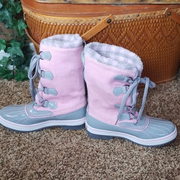 Skechers Boots Pink/Grey Sz 4 Snowboots - Picture 1 of 5